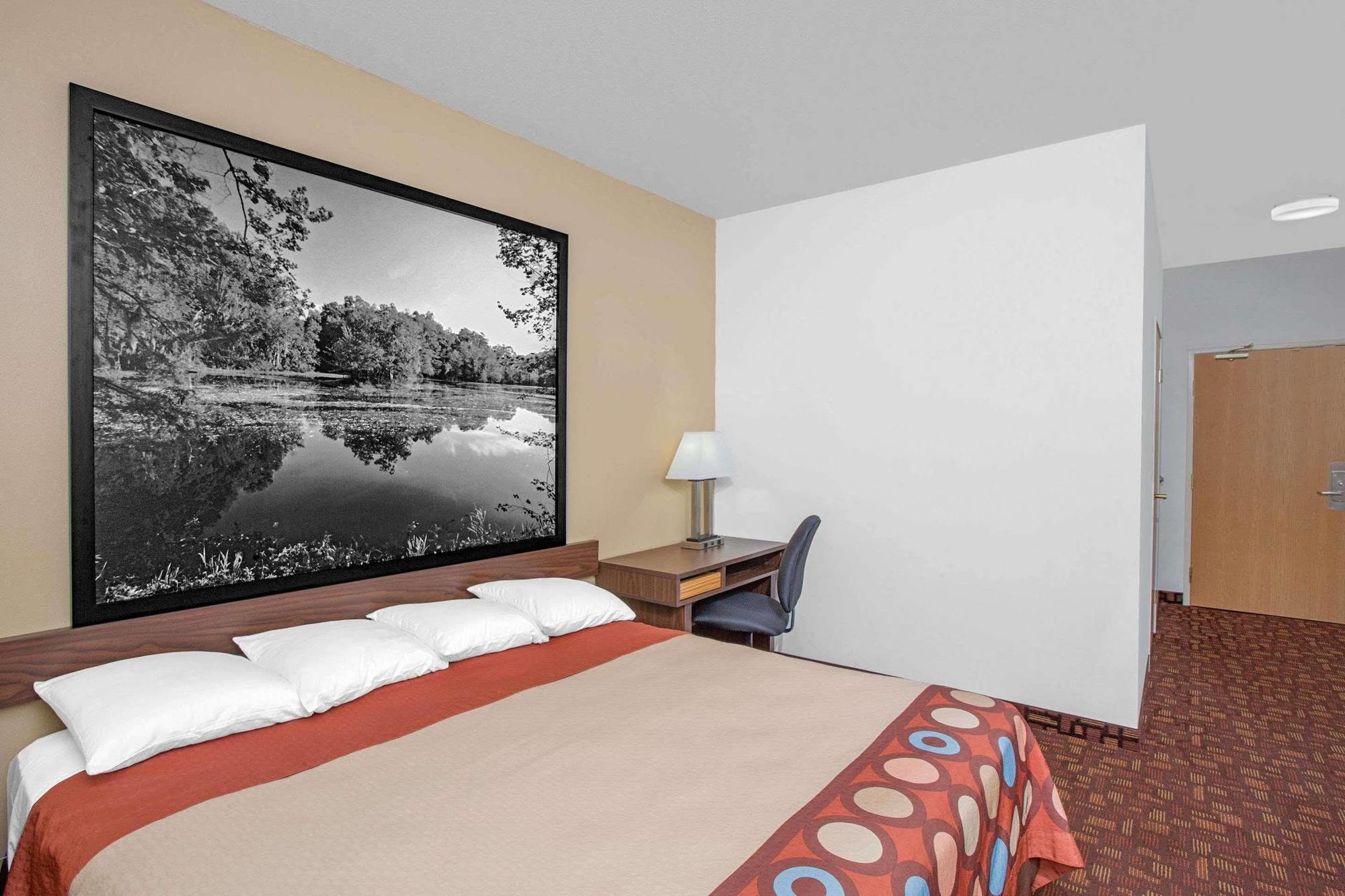 Super 8 By Wyndham Three Rivers Eksteriør bilde